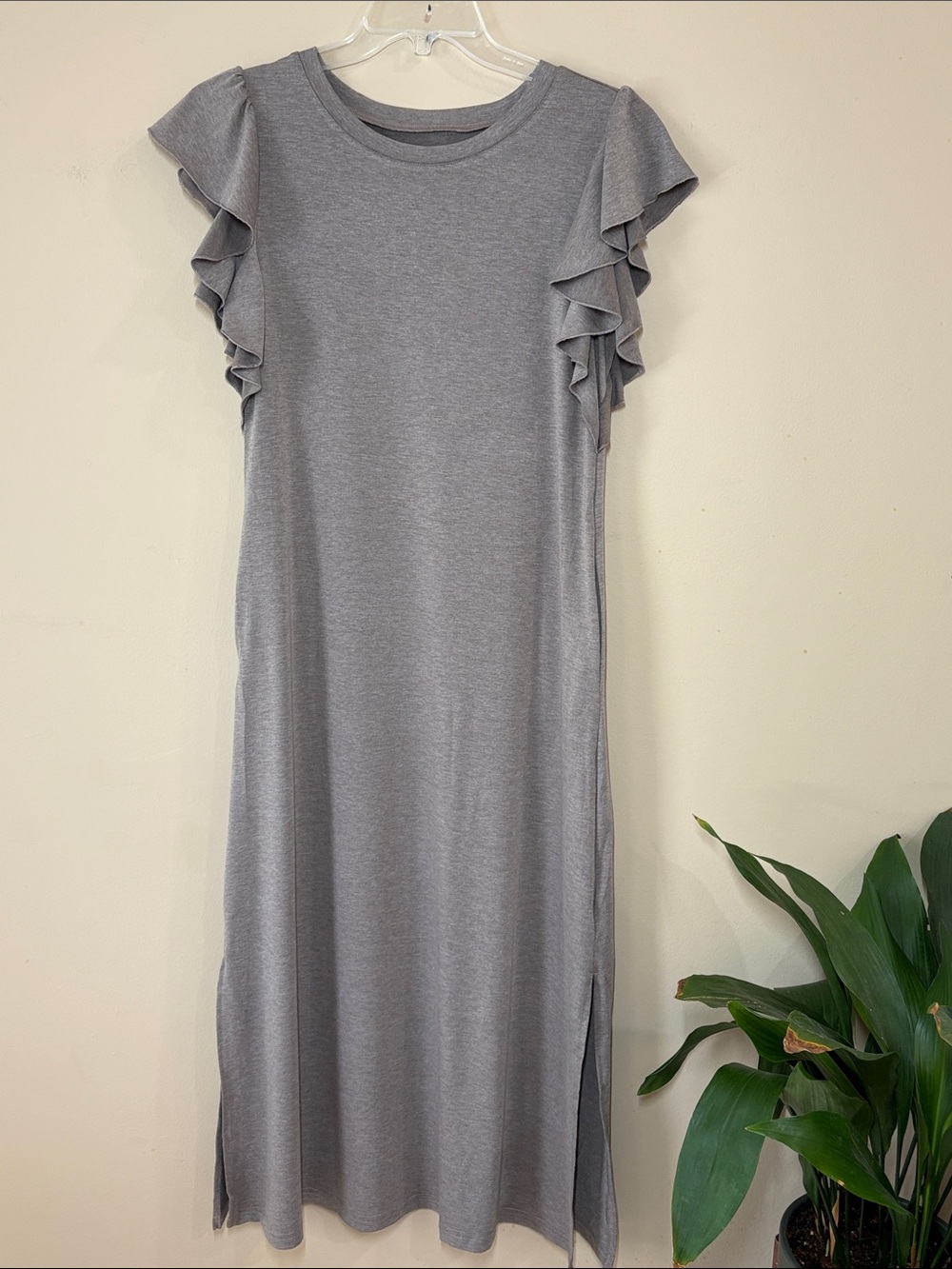 Sleeveless Ruffle-Sleeve Midi Dress in Gray